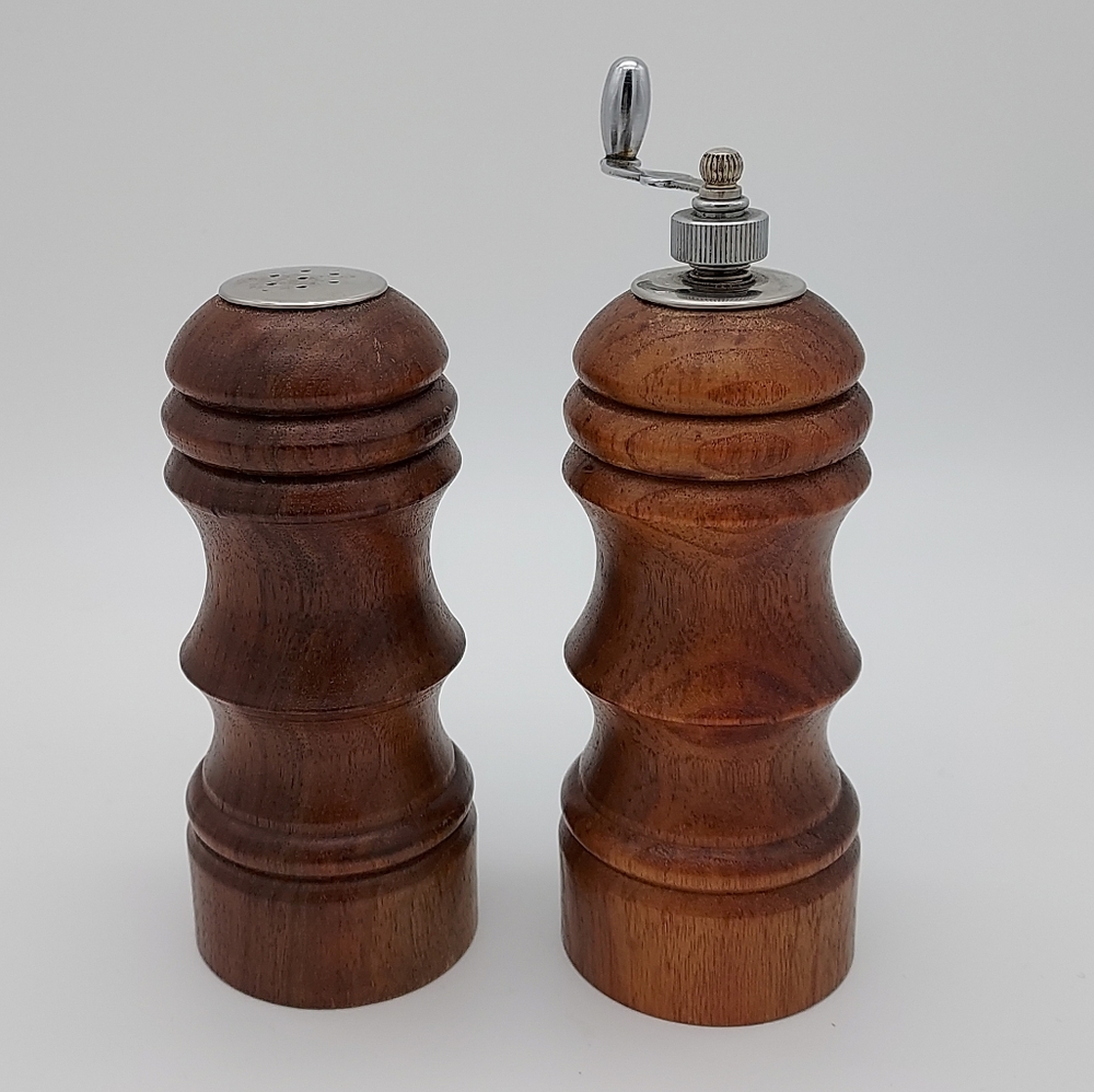 Set Wooden Wood Salt Shaker Pepper Grinder Shaker Mill 5”